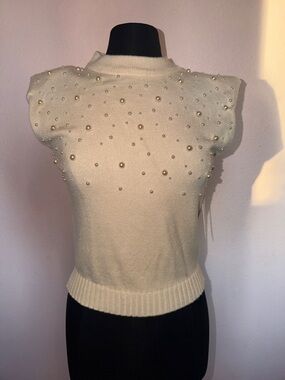 Pearl-Embellished Cream Knit Cap-Sleeve Sweater Top